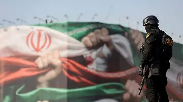 Toda nación que haga negocios con Irán será castigada con arancel del 25%, advierte Trump