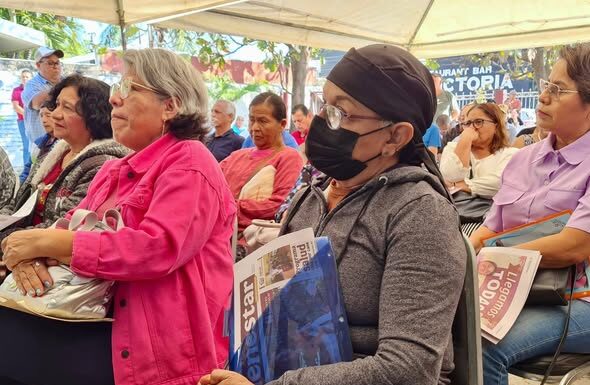 Inician entrega de tarjetas a nuevos beneficiarios de Pensiones para Adultos Mayores y Mujeres Bienestar