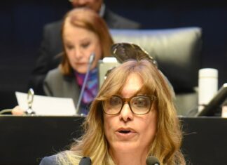 Presentó Maki Ortiz iniciativa para conmemorar Día Nacional de la Adopción Responsable de Animales de Compañía