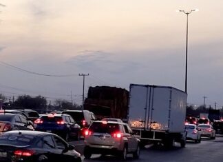 Desquicio vial en carretera Río Bravo-Reynosa por accidente