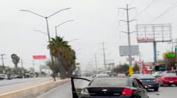 Otra vez chocan en la “Rotonda de la Muerte” y dejan daños materiales