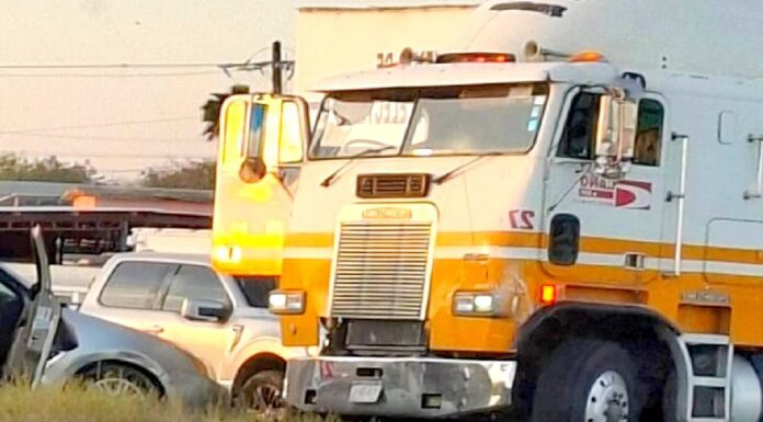 Racha de accidentes dejan lesionados, daños y caos vial