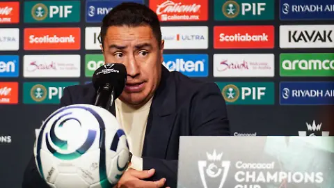 ¿Ya se dan por eliminados? Efraín Juárez da la cara tras la humillación de Pumas