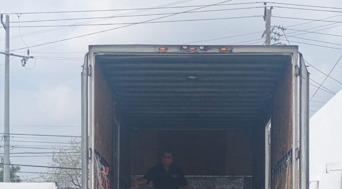 INE entrega material para su destrucción a la Comisión Nacional de Libros de Texto Gratuitos