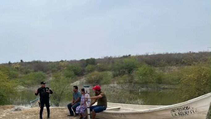 Padre e hijo aparecen con vida tras horas de angustia en la presa Vicente Guerrero