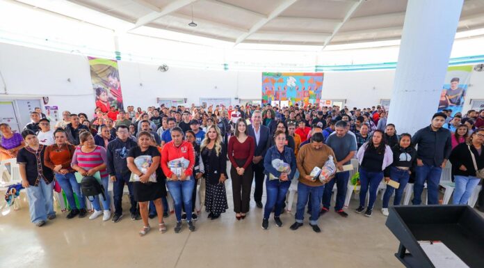 Acerca Alcalde Carlos Peña Ortiz oportunidades laborales para familias