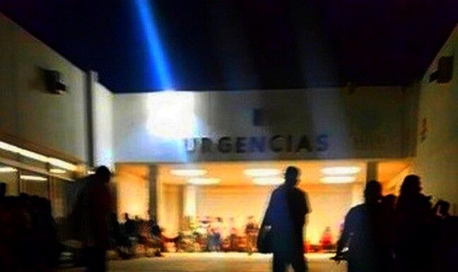 Unidad medica auxilia a victima al parecer tras haber sido atropellada