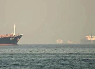 Trump confía en que “muchos países” enviarán buques de guerra al estrecho de Ormuz