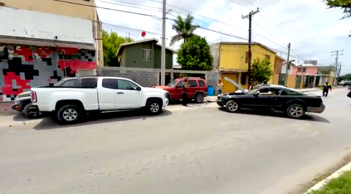 Accidente deja personas lesionadas y daños materiales