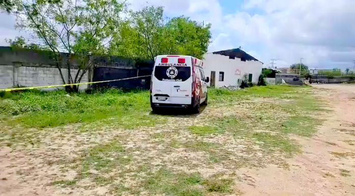 Hallan cadáver en concurrida área de centros comerciales
