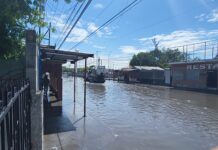 Lluvia dejó cuantiosos daños y unidades varadas