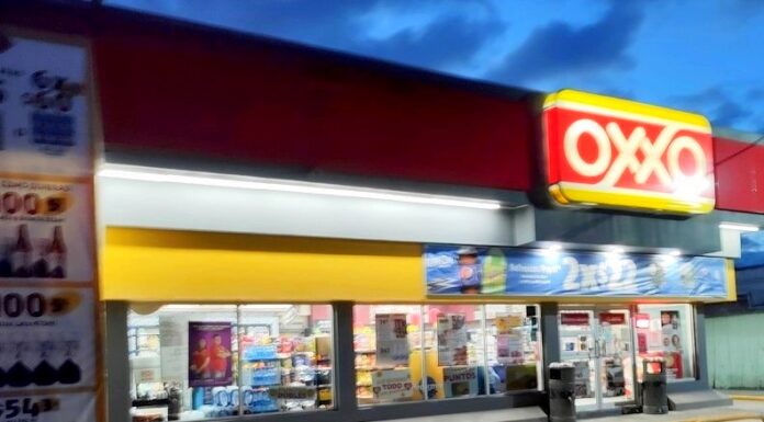 Ratero amaga con arma a empleados para asaltar tienda se llevo el dinero
