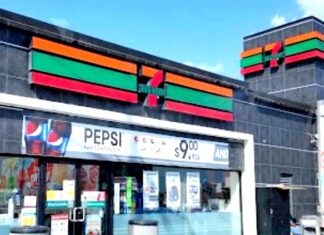 Ratero logra darse a la fuga con el dinero tras amagar a empleados de tienda