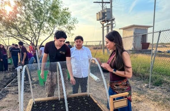 Fortalecen innovación ambiental con huerto tecnológico en la UTM