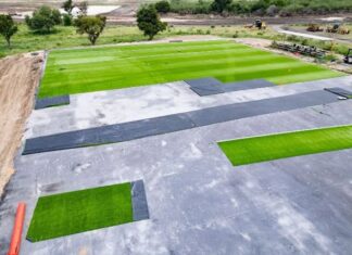 Continúan trabajos de construcción y remodelación de canchas de futbol
