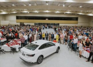 “Celebramos a quienes mueven la educación en Matamoros”: Beto Granados.