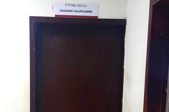 Arrestan a agresivo sujeto por molestar a las personas y alterar el orden