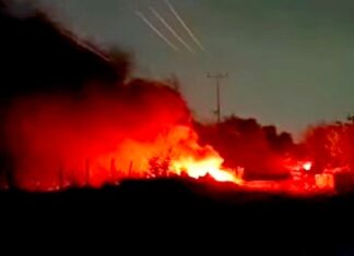 Bomberos sofocan incendio en pastizal que dejo daños y contaminación