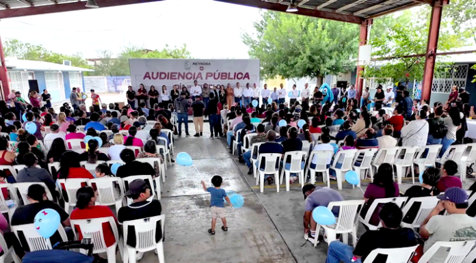 Lleva Carlos Peña Ortiz gobierno itinerante y brigadas sociales a Villa Florida
