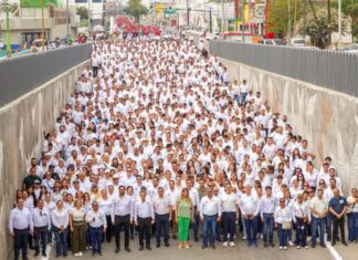 Participó el Alcalde Carlos Peña Ortiz junto al líder de la FTR, Reynaldo Garza Elizondo, en el Desfile Conmemorativo del Día del Trabajo