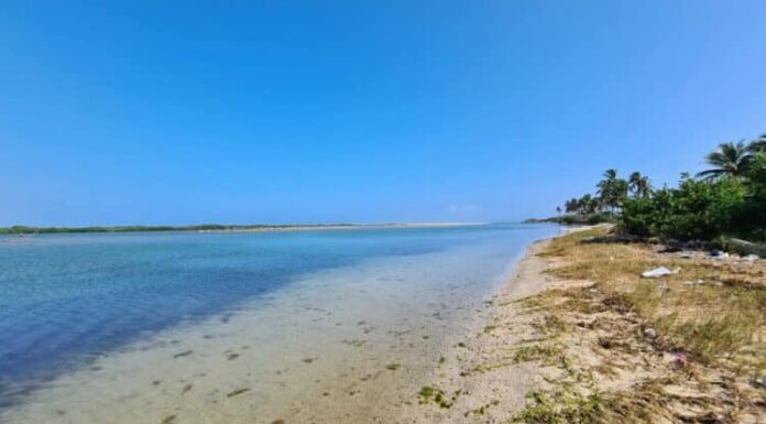 Alertan por riesgo en construcciones en Playa Bagdad