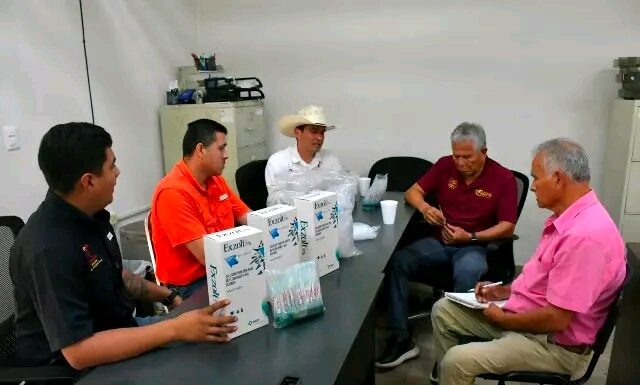 Protege trabajo coordinado a becerros recién nacidos del gusano barrenador
