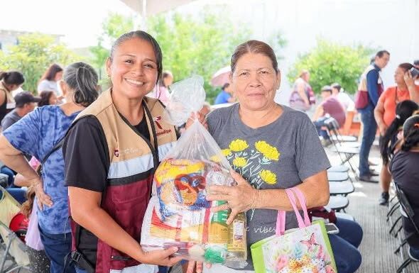 Realizan entrega de paquetes alimentarios del programa Alimentando tu Bienestar