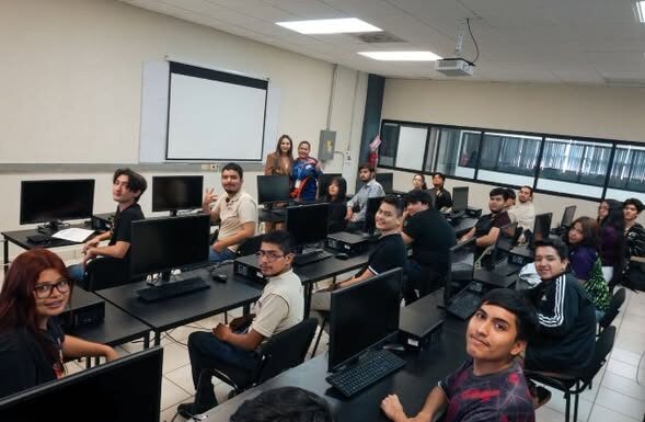 Mantienen abiertas sus preinscripciones con oferta académica innovadora en UTM