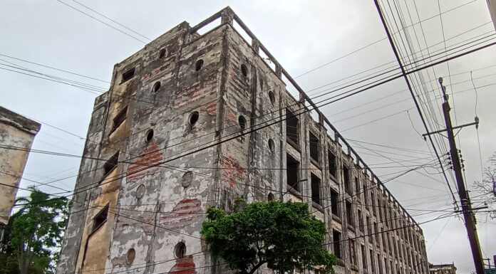 Verifican condiciones de edificios antiguos ubicados en el centro de Tampico