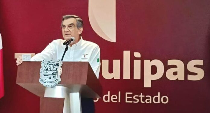 Niega Américo vínculos con huachicol fiscal; exhibe visa y reta a presentar pruebas