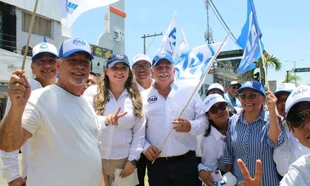 Recorren líderes panistas municipios del Estado