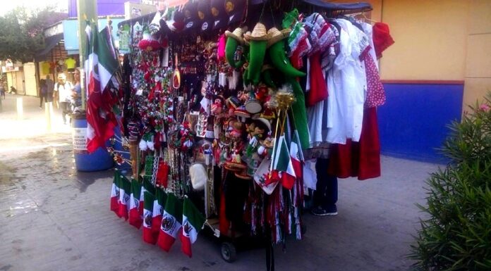 Comerciantes invitan a ciudadanos compren artículos artesanales y mexicanos