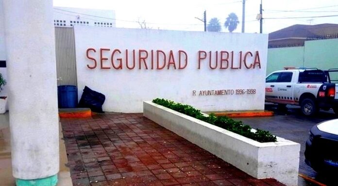 Detenido por sacar mercancía sin pagar de comercio