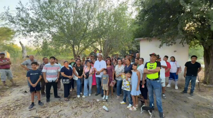 ¡Humanismo que da resultados!; el Arqui Eduardo López atiende necesidades de los vecinos de Hacienda las Fuentes sec. 4 en Reynosa.