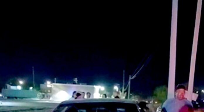 Unidad médica trasladan a víctima de atropellamiento en Balcones de Alcala