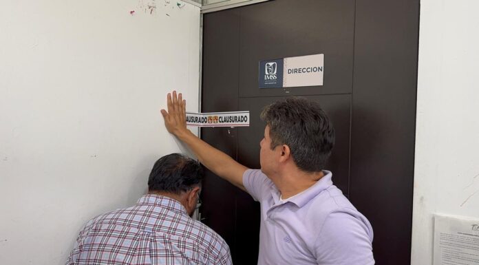 Trabajadores sindicalizados toman el Centro de Salud de Tampico inconformes con la designación como responsable del Dr. Raúl Moreno
