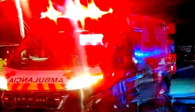 Unidad médica auxilia a persona lesionada tras ser atropellada